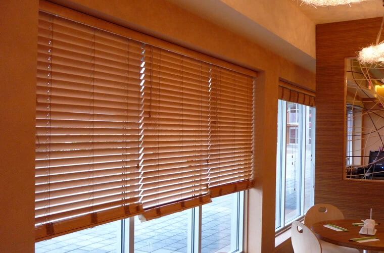 timber_venetian_blinds